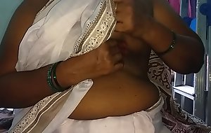 south indian desi Mallu sexy vanitha without blouse show big boobs and shaved pussy