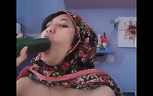Nepali girl fucking with cucumber in dharan part 1