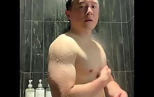 Public Jerk Off handy Gym Shower