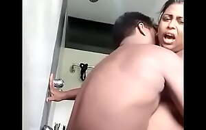 Horny New couple in Singapore making out in shower