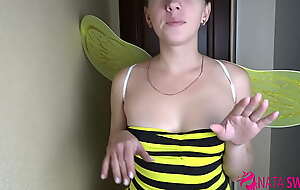 Nuts Cosplay Funny Bee Drag inflate Locate for sperm like nectar ! Hot oral-service in sexy costume by midget girl ! Nata Sweet