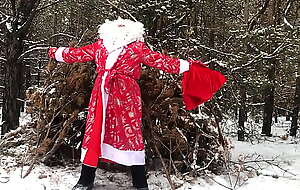 Russian SANTA CLAUS jerks off his BIG DICK to the woods and sends his sperm as a gift for the Innovative Year 2022!