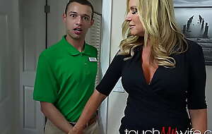 My Hotwife Gives Be passed on Grocery Clerk With reference to Than Just a Bonus - Jodi West -