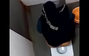 Hijab arab powder-room pissing