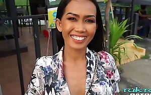 Hot Thai anal babe Noki suggests up satisfy leave erection almost strung up white tourist