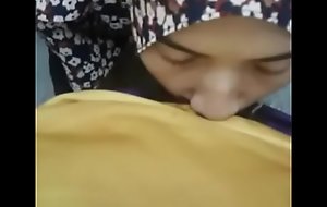 hijab girlfriend giving a blow @ asiansex life xxx porn 