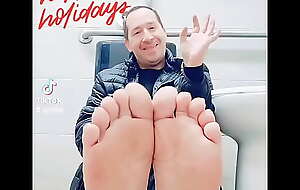 BIGGBUTT2XL'S SHOWS HIS FEET AT ROYAL FARMS STORE DEPTFORD Extremist JERSEY (CHECK MY PROFILE TO MEET)