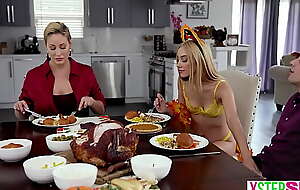 Skinny teen stepsister Jazmin Luv going through a fase on Thanksgiving