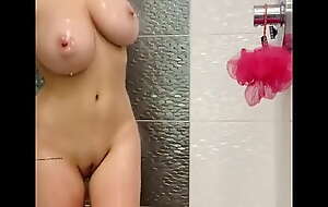 Gorgeous Tessa Fowler Having A Shower