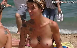 Superb women Topless Beach Voyeur Public Nude