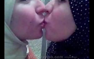 مولات الخمار arab lesbo love