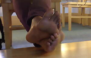 quintessential HOT Hindu Feet
