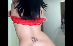 Novinha rabuda se exibindo pra cam