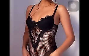 Biamoreira.ofc novinha gostosa se exibindo