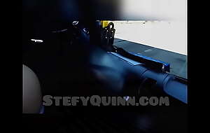 Stefy Quinn haciendo un pete a un camionero al lado de la ruta en cordoba. Miralo completo en Stefyquinn.com