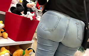 Latina milf fat ass tight jeans candid vpl