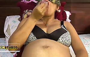 pregnant wife fun with dildo