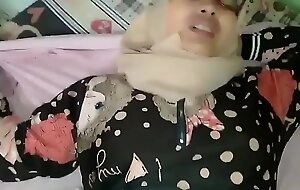 Young Muslim girl getting fucked off out of one's mind uncut cock