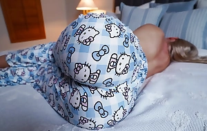 Step Mom Wakes up to Hard Cock of Step Son He helps MILF to cum quick Give birth to Light