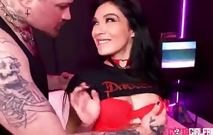 Brunette Delilah Dagger Gets Mind Blowing Pounding