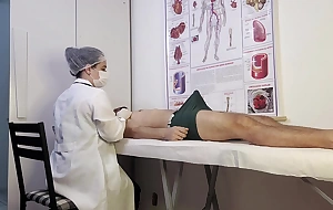 Paciente Não Aguenta e Fica Duro na Frente da Enfermeira Durante o Exame