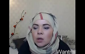 muslim girl with fat flat ass caught a stranger guy and drilled on wantmilf online