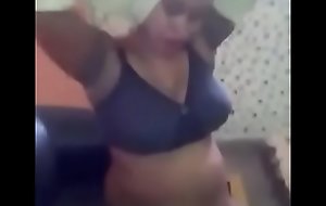 Desi call-girl bhabhi deeptroat sucking and takes cum in mouth