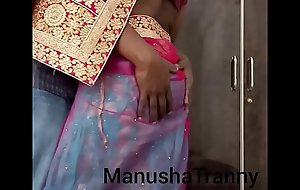 Performers my saree - Escort girl Manusha Trannie being undressed together with exposing belly button together with belly