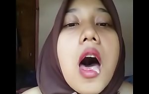 Indonesian Malay Hijabi Horny 02