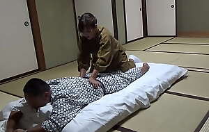 Seducing a Waitress Who Came close by Unskilful Out a Futon at a Hot Spring Inn and Had Sex With Her! The Whole Portray Was Secretly Caught surpassing Camera in the Room!
