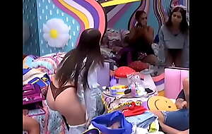 Jade trocando de roupa no Big Brother Brasil 22
