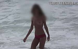 pulchritudinous teen girls nude at beach