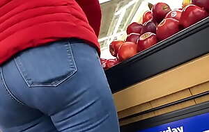 Thick Latina mummy shopping with vpl and her husband