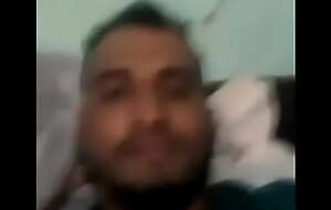 Voici la vidéo nue de masturbation de Monsieur Akach Dalimane touarègue vivant au nord du Niger travaillant dans les recherches de l'or et lorpaillage téléphone/WhatsApp  22790094801