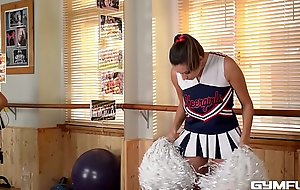 Gym Wretch Cheerleader Gross Jane fucks herself up ahead GYM