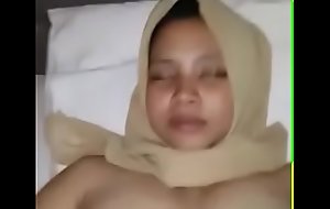 Young Muslim Copulate in Hijab Screwed in Pussy