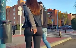 Sexy for all to see leggins