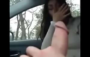 Amateur girl blows big cock in car