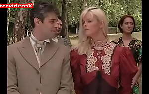 Mujer infiel se folla al esclavista cuando su marido no esta en casa (Vídeo en Español)