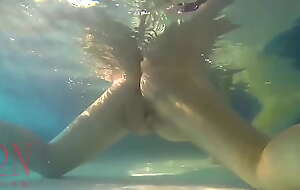 Underwater pussy show  Mermaid fingering damage 1