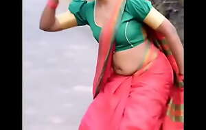 Side gut and hip in saree hot