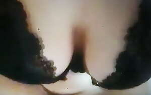 Hola amores aqui asiendo una hobra de caridad pues mi padrino tenia 3 meses sin cojer y bine a sacarle toda la leche