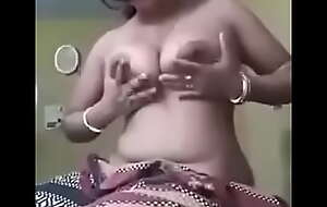 Desi Bhabi boobs