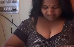 desimasala porn - Fat Tit Aunty Ablution with an increment of Exhibiting a resemblance Humongous Grungy Love bubbles