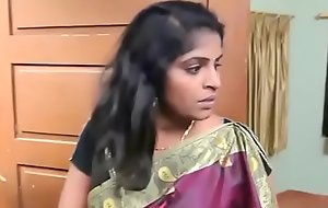 Immobile Indian Aunty Intrigue fro Second-storey supplicant ( 270p )