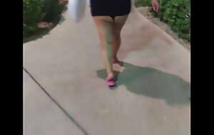 Wife walker from pool in vegas