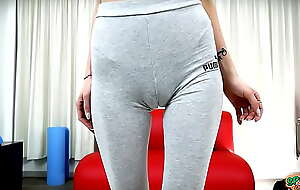 Best Thigh-Gap   Cameltoe   Round Ass in Tight Grey Leggings COMBO EVER!
